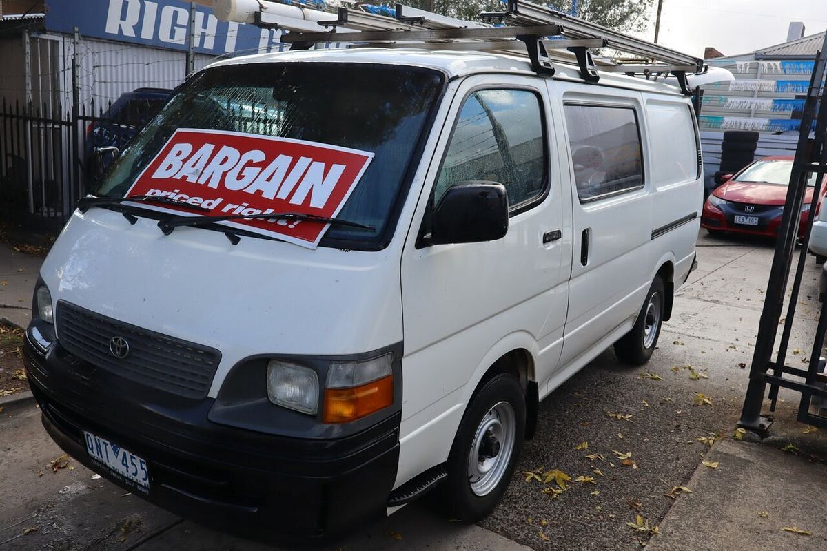2000 Toyota HiAce SBV LWB RCH22R