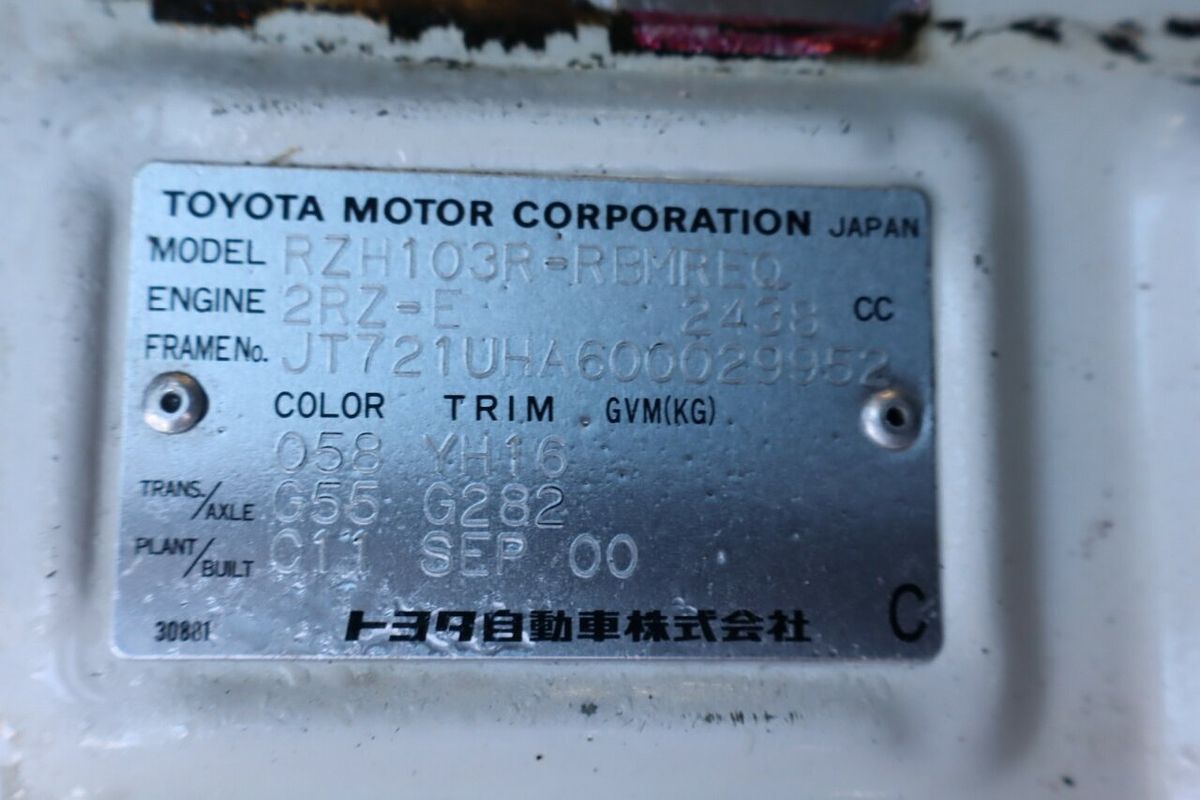 2000 Toyota HiAce SBV LWB RCH22R