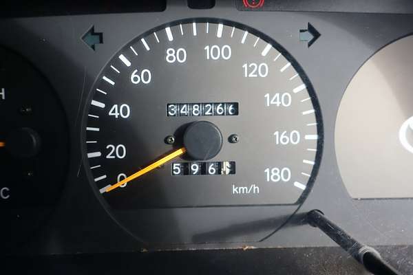 2000 Toyota HiAce SBV LWB RCH22R