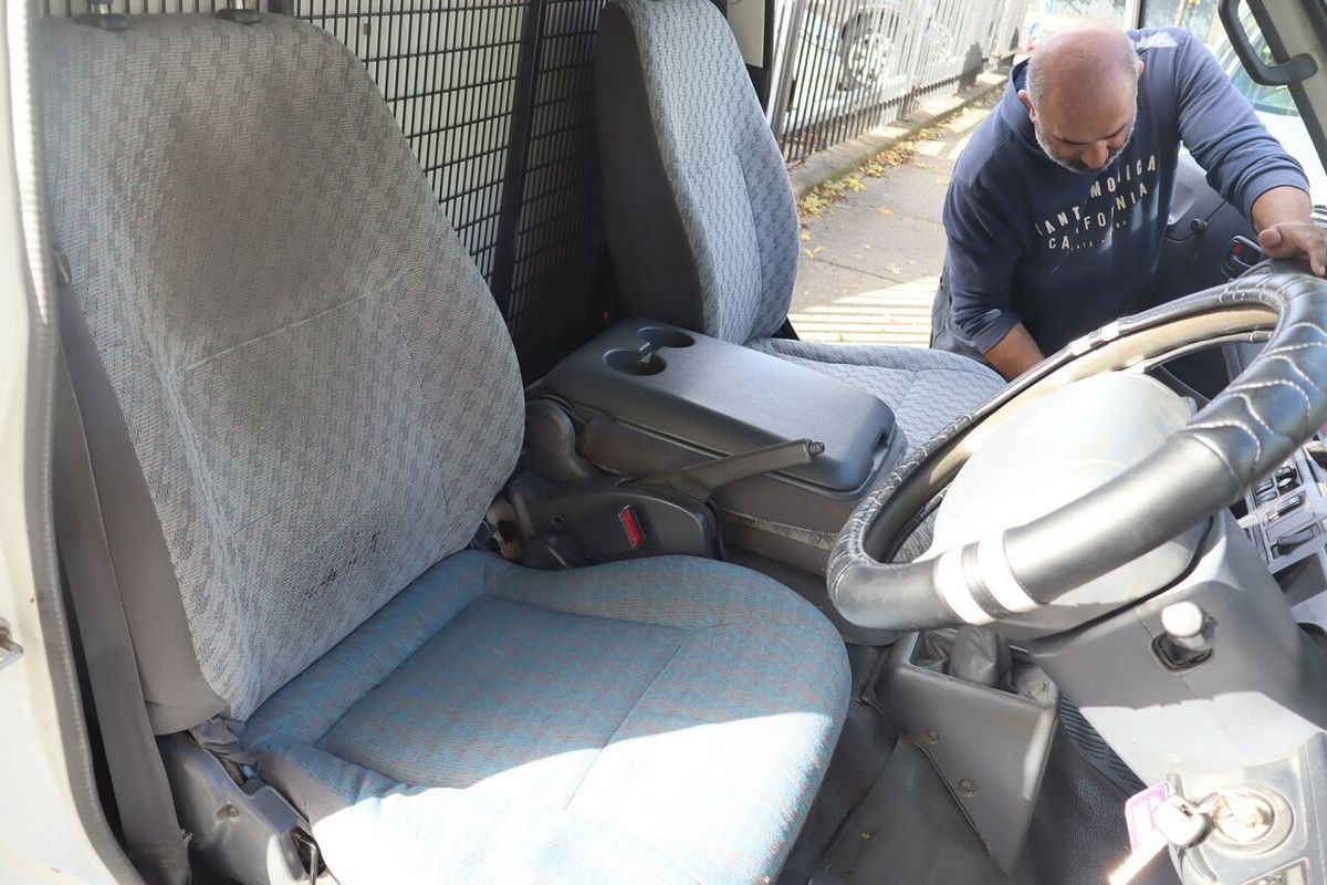 2000 Toyota HiAce SBV LWB RCH22R