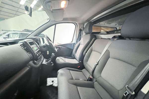 2020 Mitsubishi Express GLX SN LWB