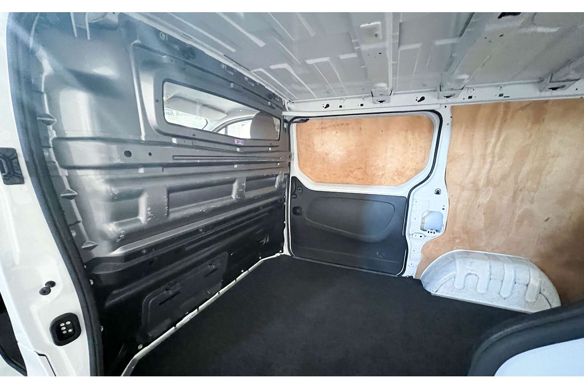 2020 Mitsubishi Express GLX SN LWB
