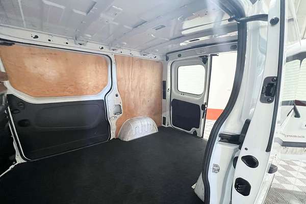 2020 Mitsubishi Express GLX SN LWB