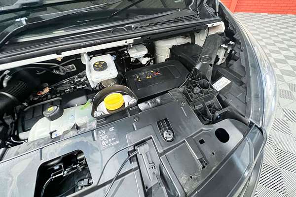 2020 Mitsubishi Express GLX SN LWB