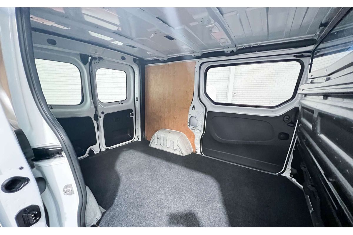 2020 Mitsubishi Express GLX SN LWB