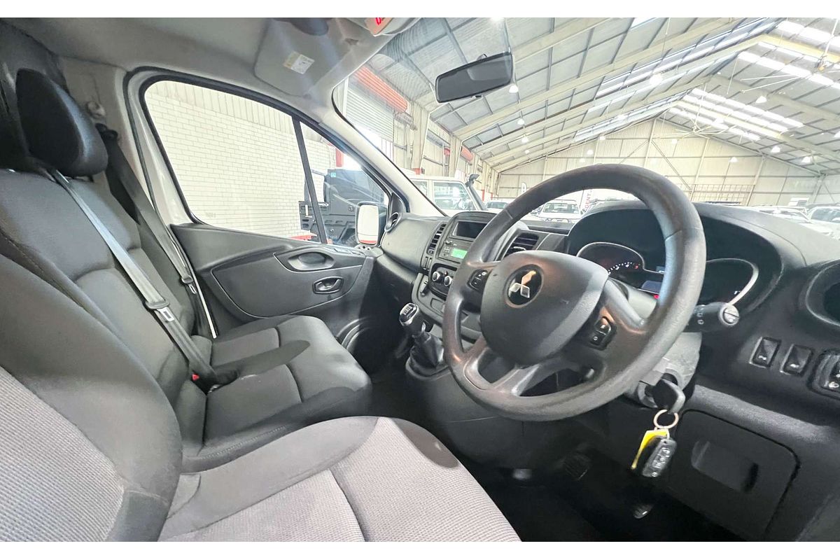 2020 Mitsubishi Express GLX SN LWB