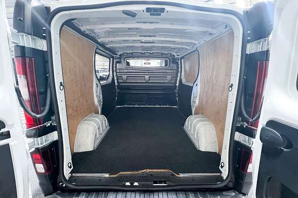 2020 Mitsubishi Express GLX SN LWB