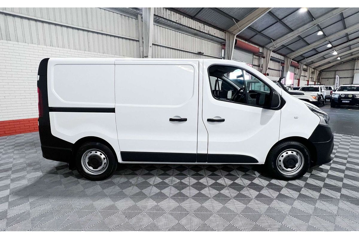 2020 Mitsubishi Express GLX SN LWB