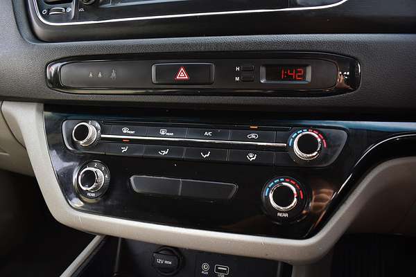 2018 Kia Carnival S YP