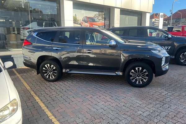 2023 Mitsubishi Pajero Sport GLS QF