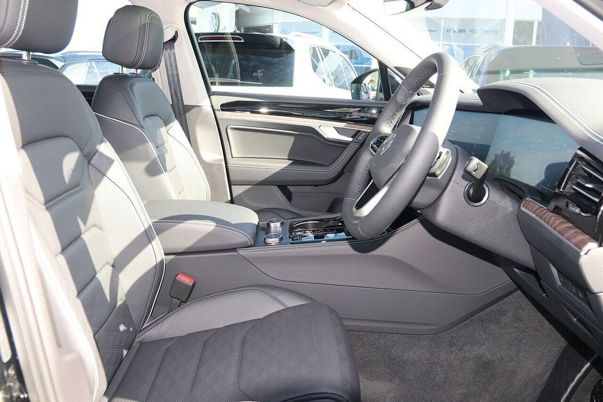 2024 Volkswagen Touareg 210TDI Elegance RC