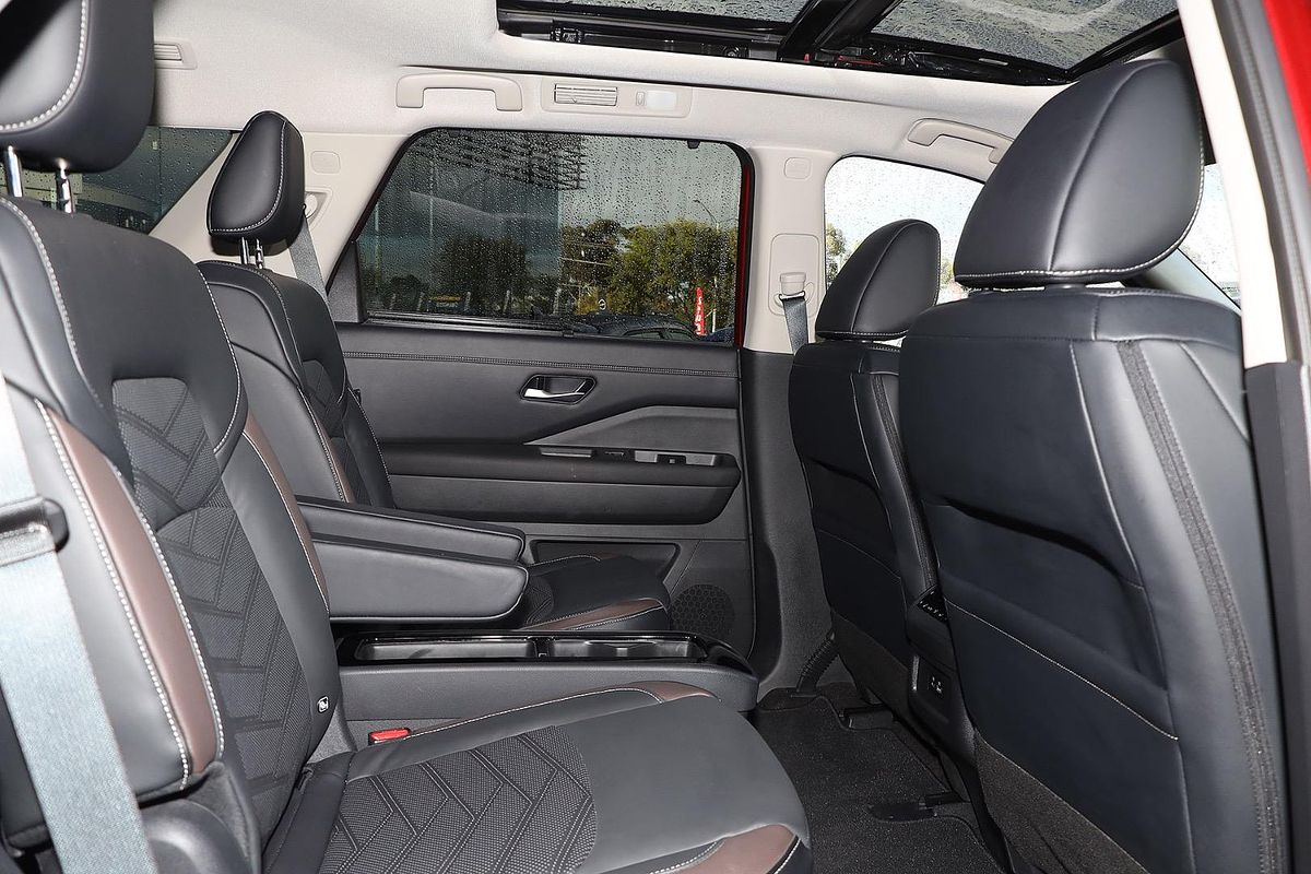 2023 Nissan Pathfinder Ti-L R53