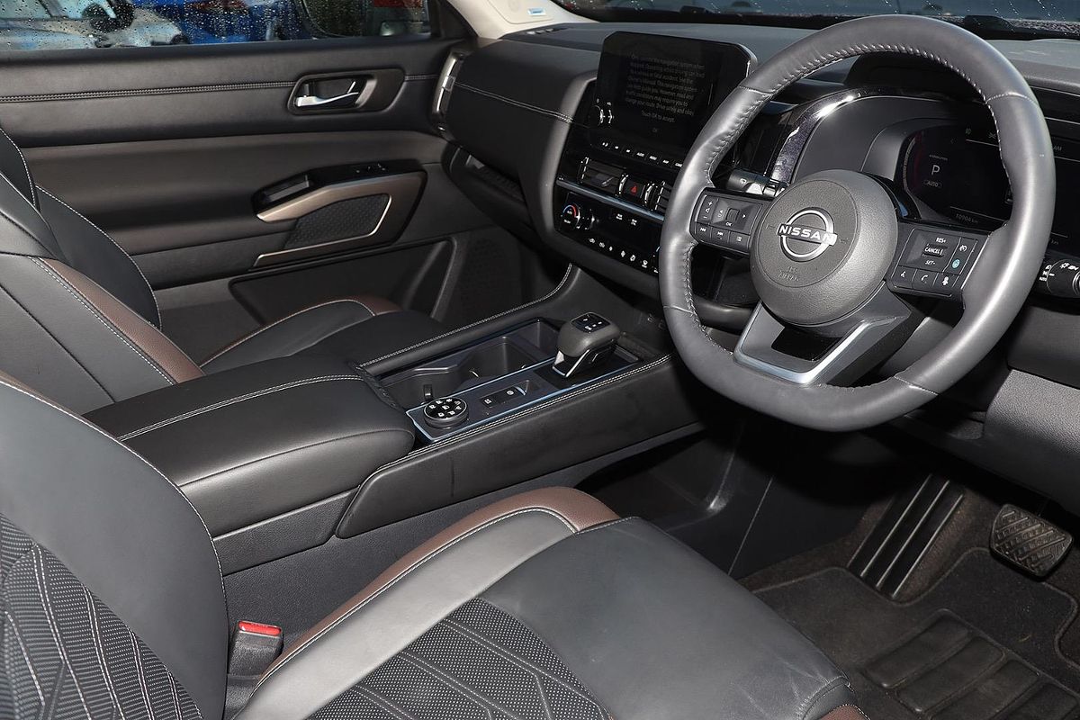 2023 Nissan Pathfinder Ti-L R53