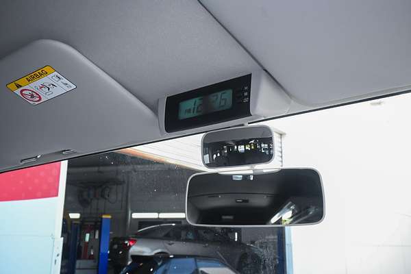 2025 Toyota Coaster GDB70R