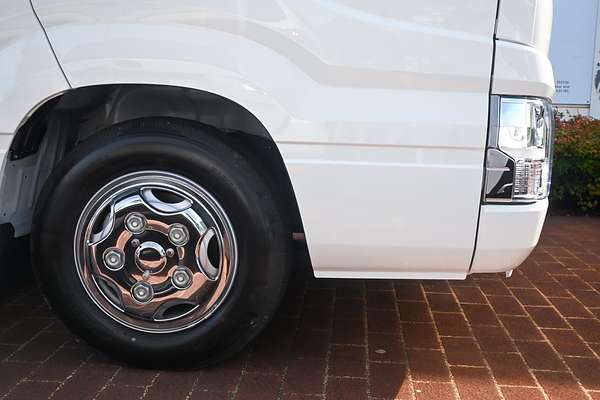 2025 Toyota Coaster GDB70R