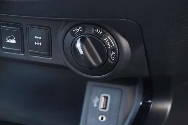 2024 Nissan Navara PRO-4X Warrior D23 4X4