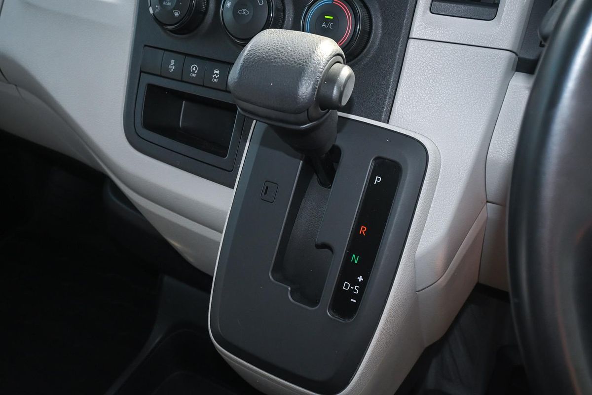 2022 Toyota Hiace GDH300R LWB