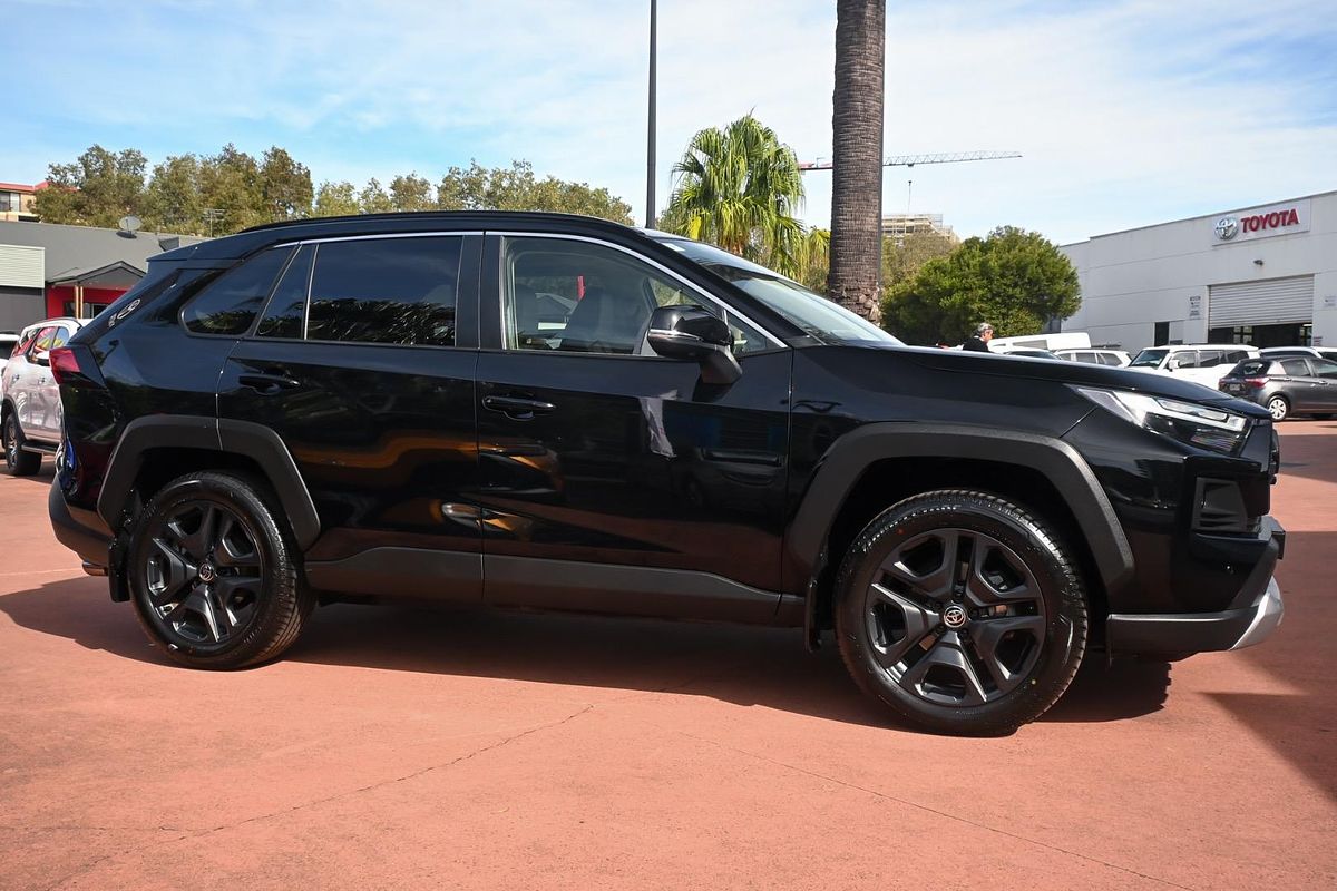 2024 Toyota RAV4 Edge AXAA54R