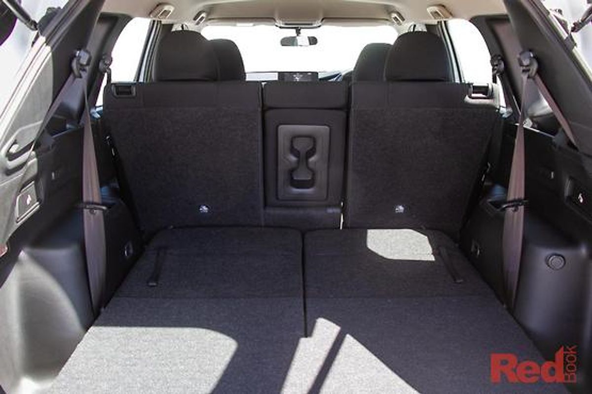 2025 Mitsubishi Outlander ES ZM
