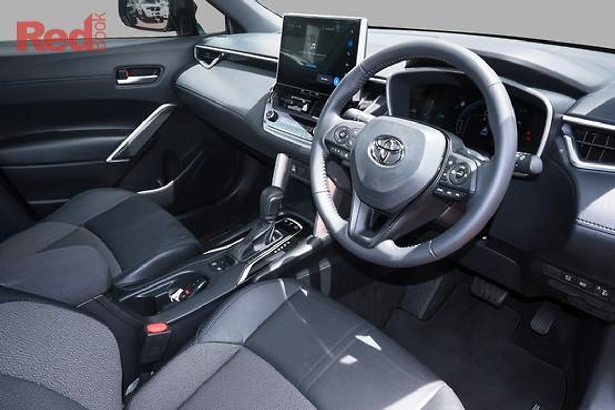 2025 Toyota Corolla Cross GXL MXGH10R