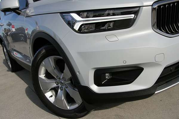 2020 Volvo XC40 T4 Momentum