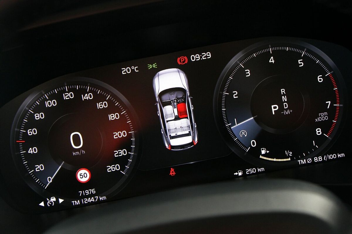 2020 Volvo XC40 T4 Momentum