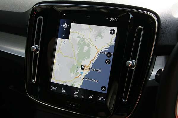 2020 Volvo XC40 T4 Momentum