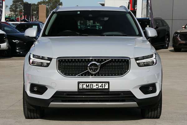 2020 Volvo XC40 T4 Momentum
