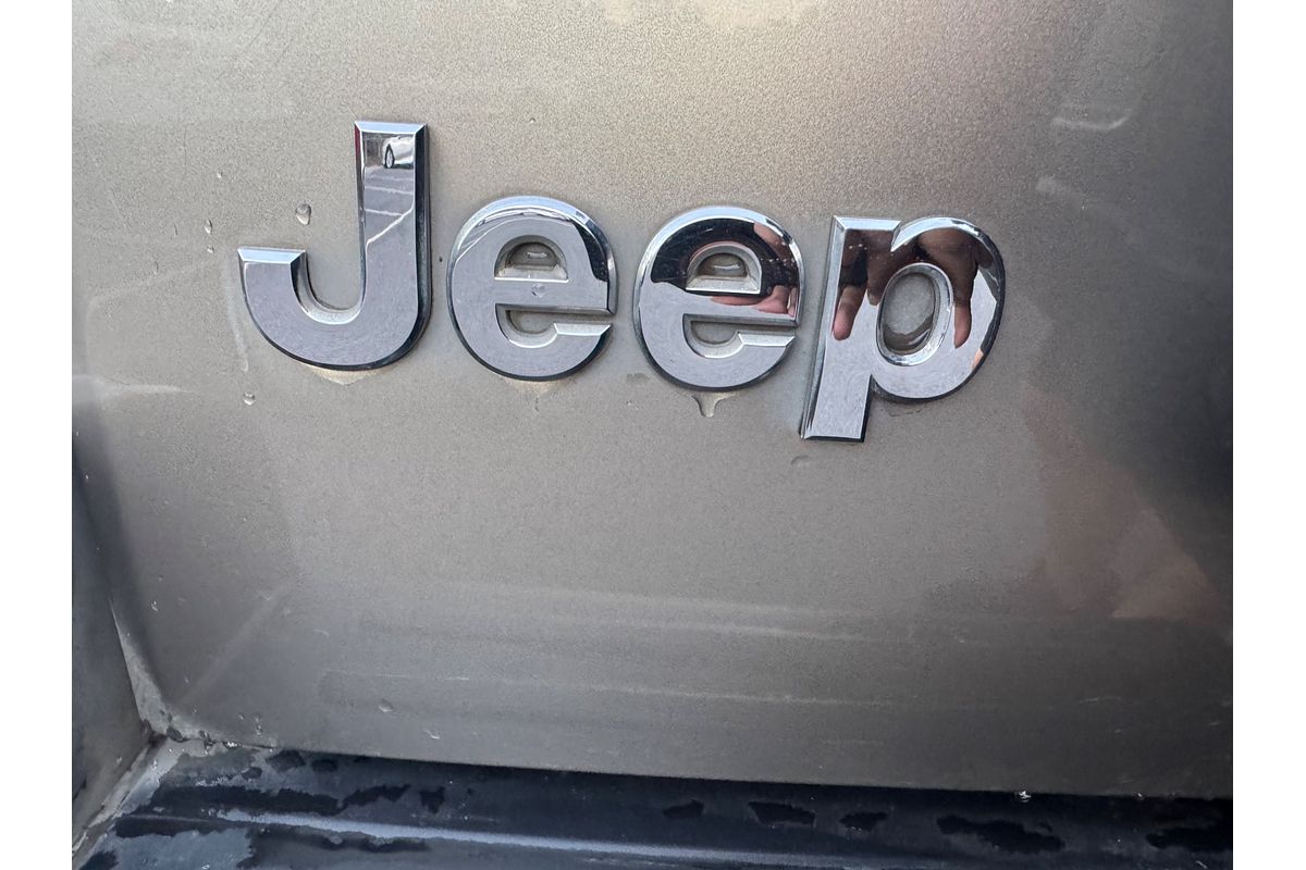 2006 Jeep Cherokee Limited KJ
