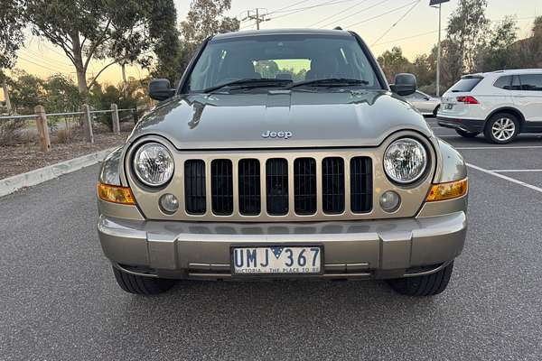 2006 Jeep Cherokee Limited KJ