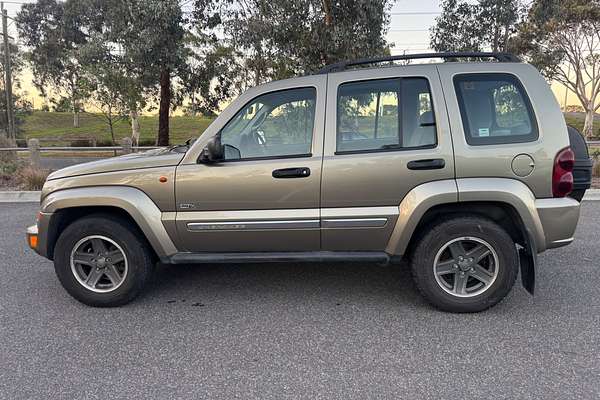 2006 Jeep Cherokee Limited KJ