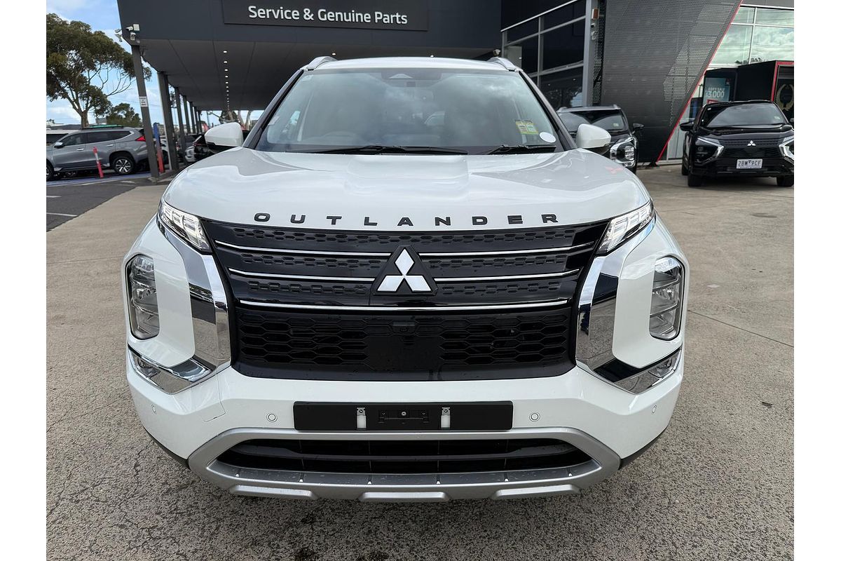 2024 Mitsubishi Outlander LS ZM