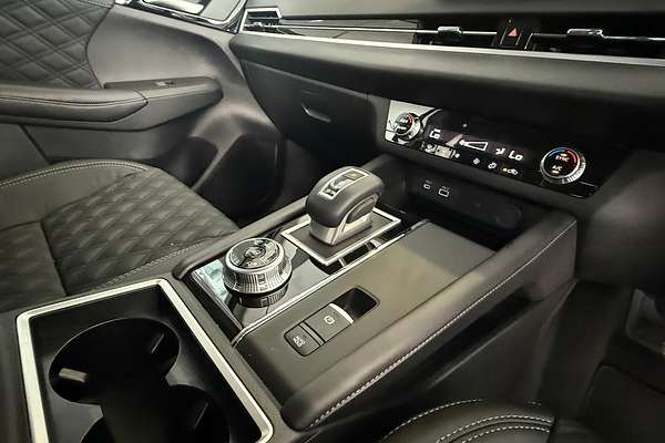 2024 Mitsubishi Outlander LS ZM