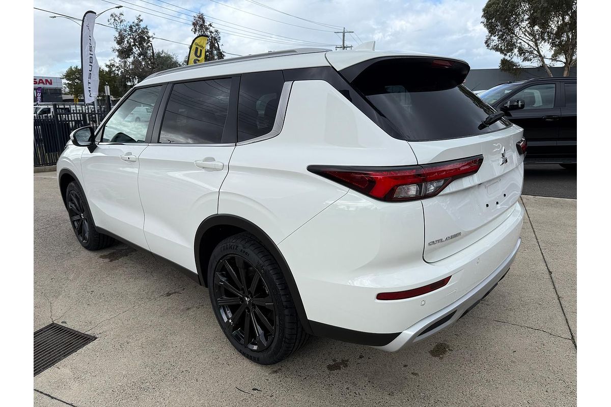 2024 Mitsubishi Outlander LS ZM