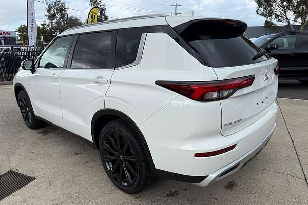 2024 Mitsubishi Outlander LS ZM