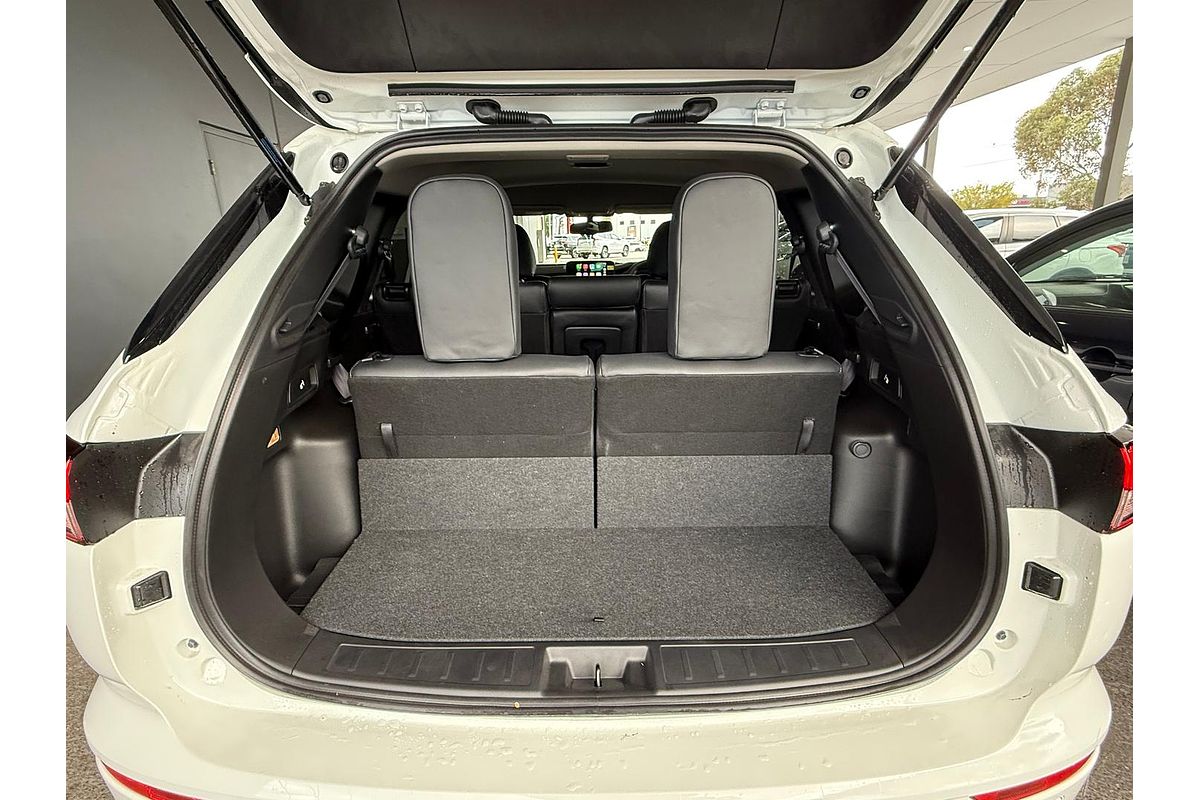 2024 Mitsubishi Outlander LS ZM