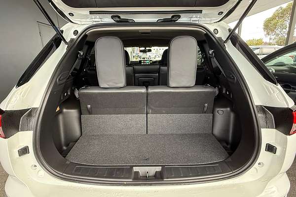 2024 Mitsubishi Outlander LS ZM