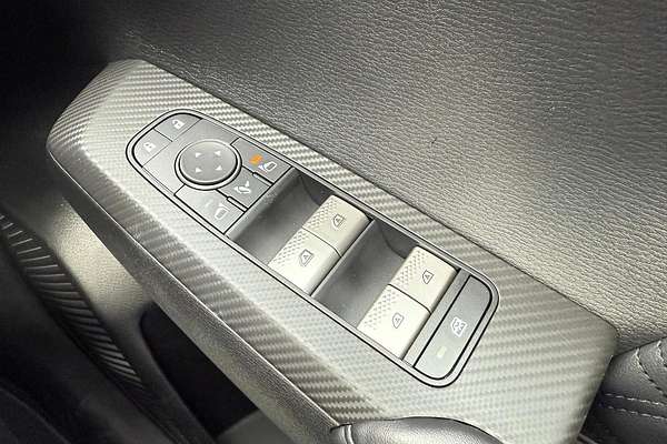 2024 Mitsubishi Outlander LS ZM