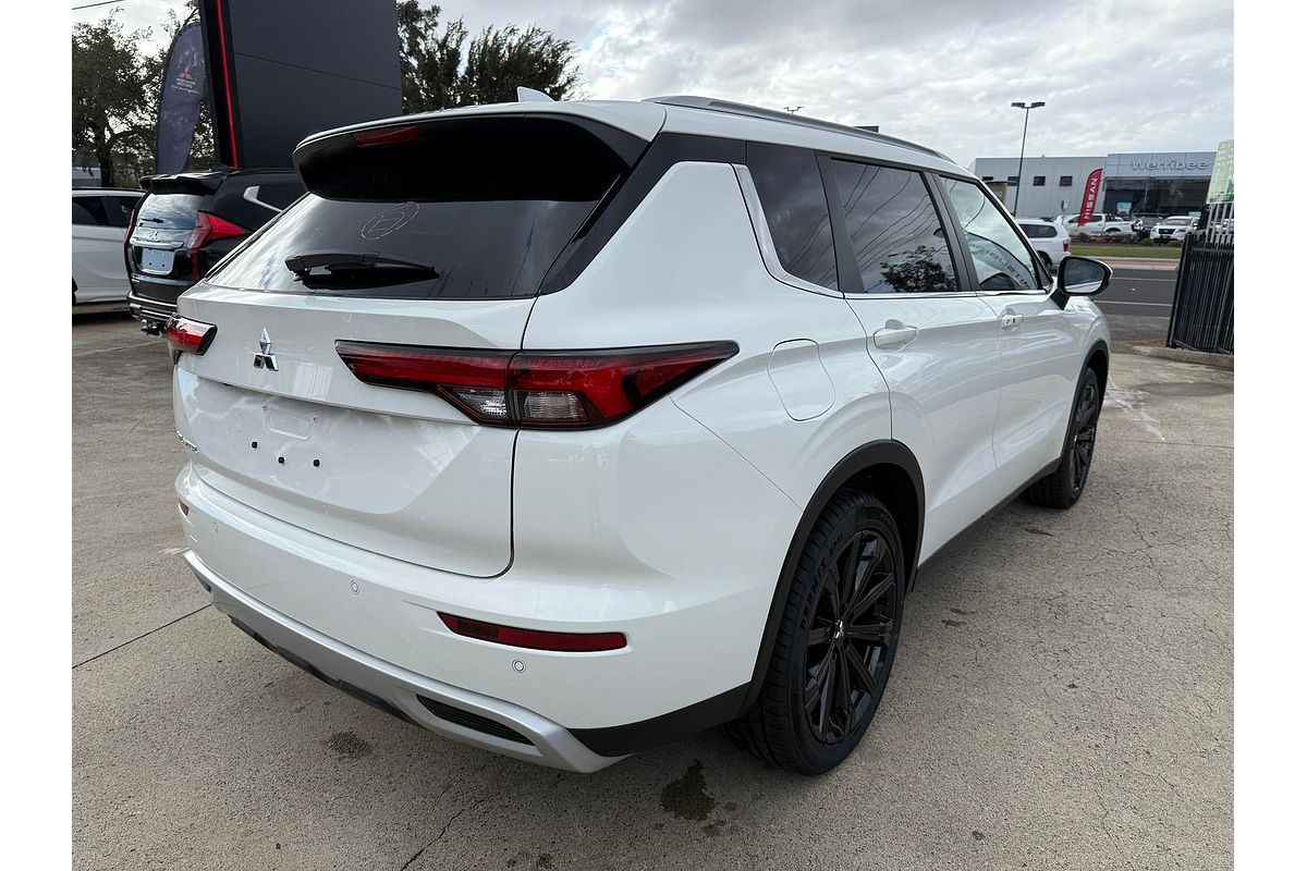 2024 Mitsubishi Outlander LS ZM