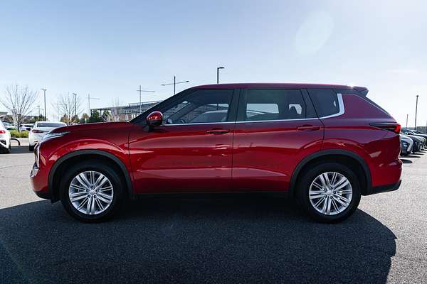 2022 Mitsubishi Outlander ES ZM