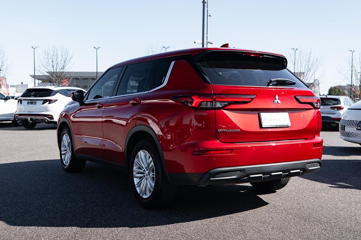 2022 Mitsubishi Outlander ES ZM