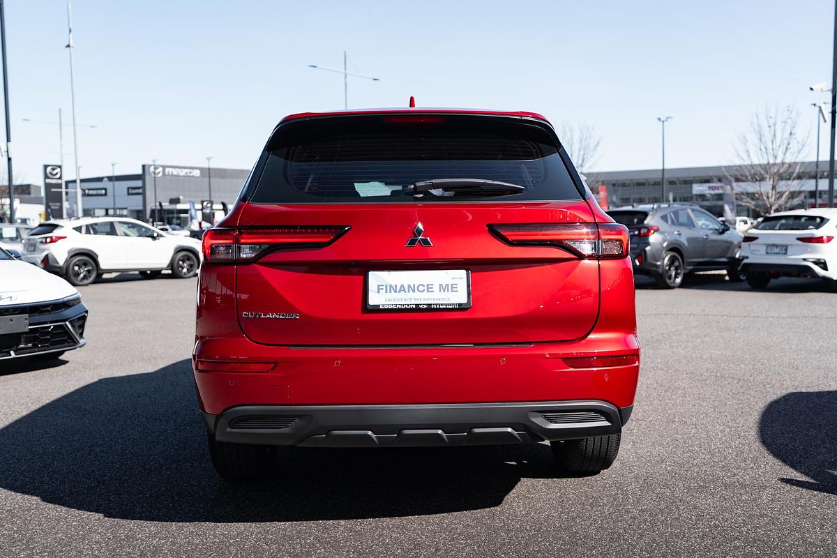 2022 Mitsubishi Outlander ES ZM