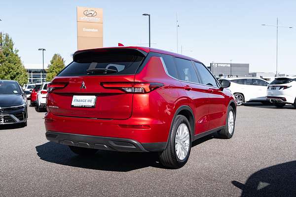 2022 Mitsubishi Outlander ES ZM