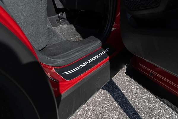 2022 Mitsubishi Outlander ES ZM