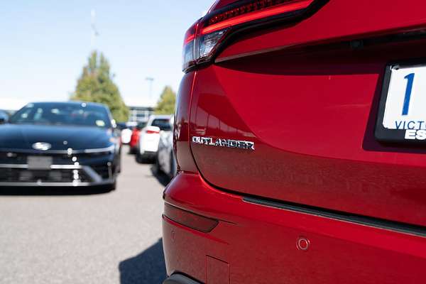 2022 Mitsubishi Outlander ES ZM