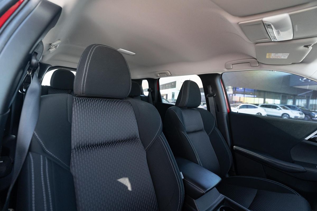 2022 Mitsubishi Outlander ES ZM