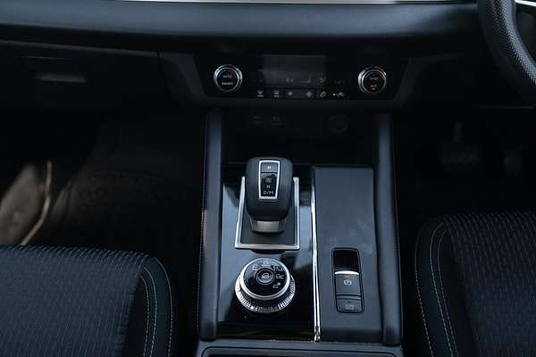 2022 Mitsubishi Outlander ES ZM