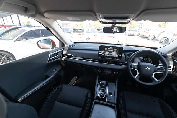 2022 Mitsubishi Outlander ES ZM