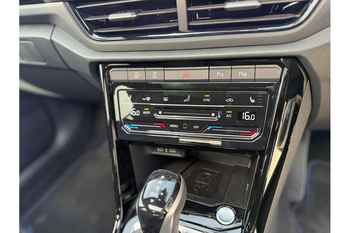 2024 Volkswagen T-Roc R D11