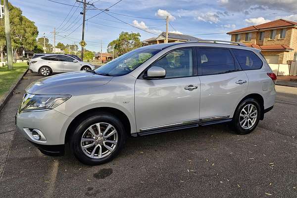 2016 Nissan Pathfinder ST-L R52